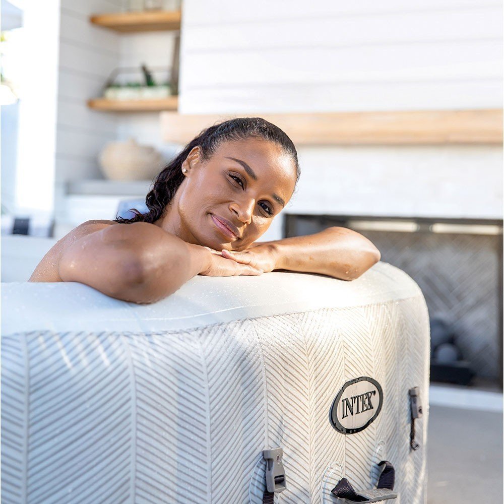 Spa gonflable INTEX Chevron 4 places avec couverture thermique – Prix spécial destockage