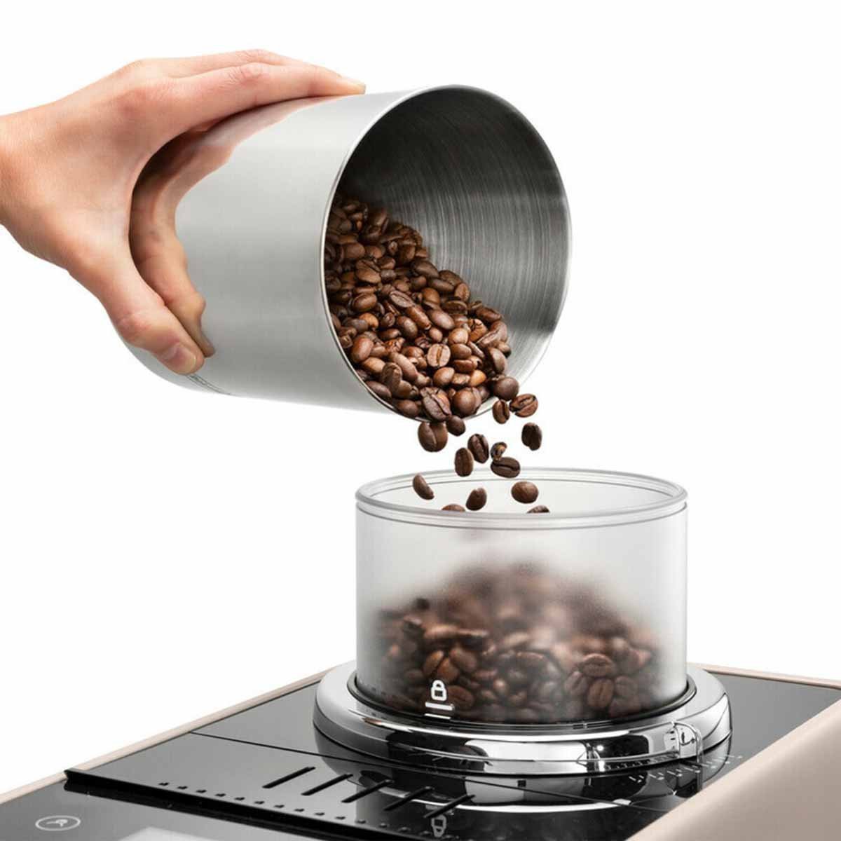 Kaffeevollautomat De’Longhi EXAM440.55.GB Rivelia Milk Beige