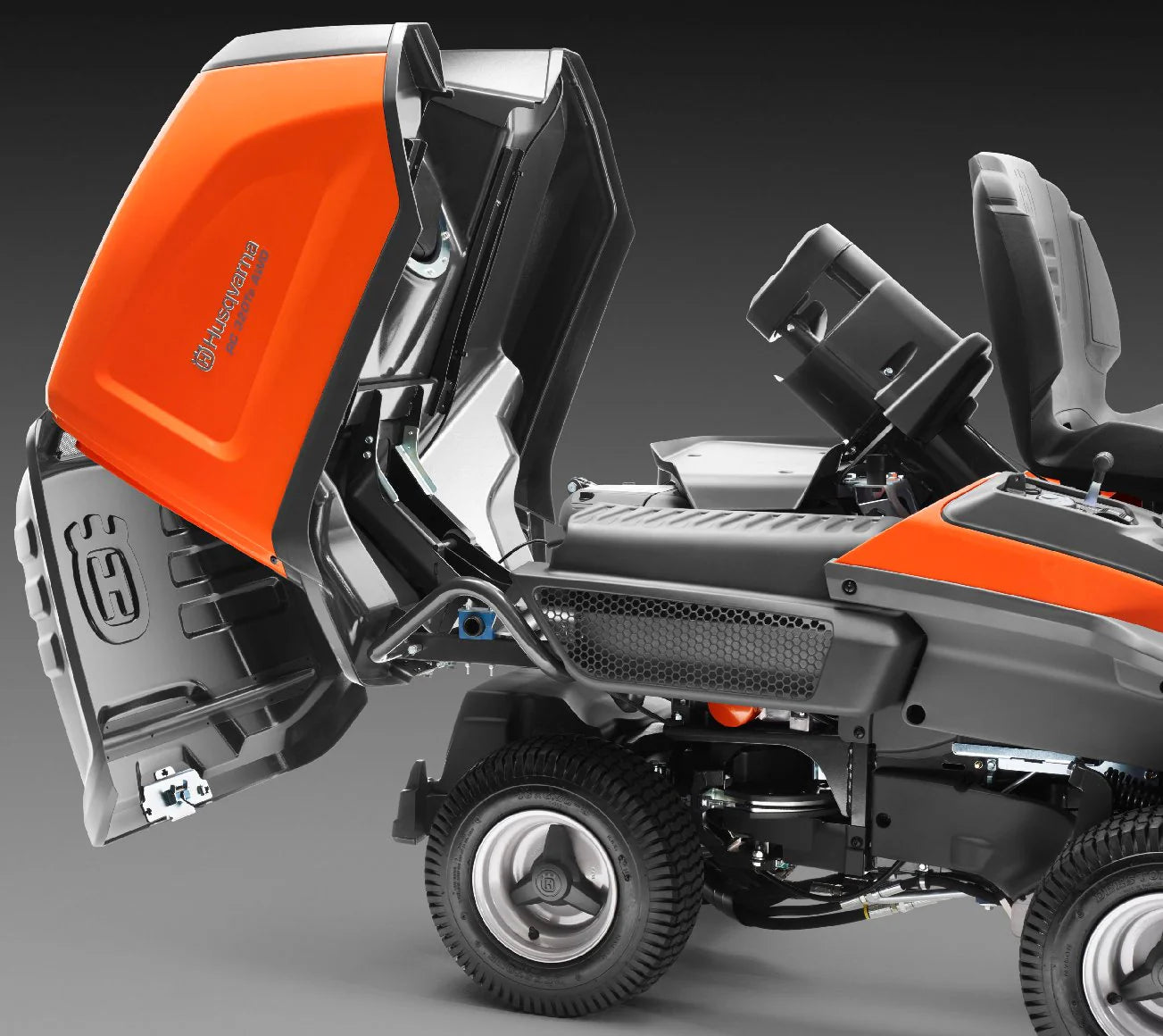 Husqvarna RC 320Ts AWD – ohne Mähdeck – Modell 2025