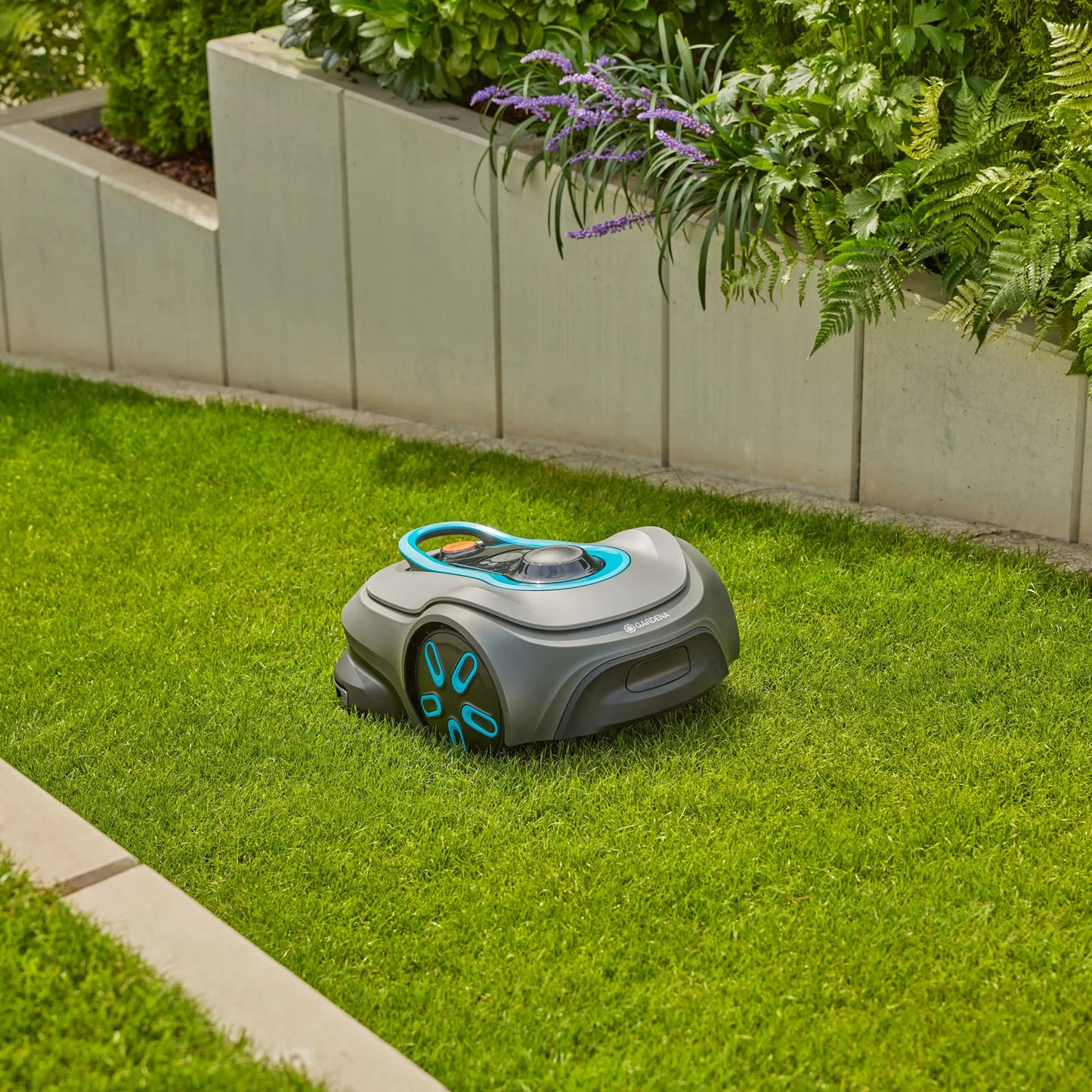 Gardena Mähroboter smart SILENO max 1.200 m² + gratis Zwischenstecker