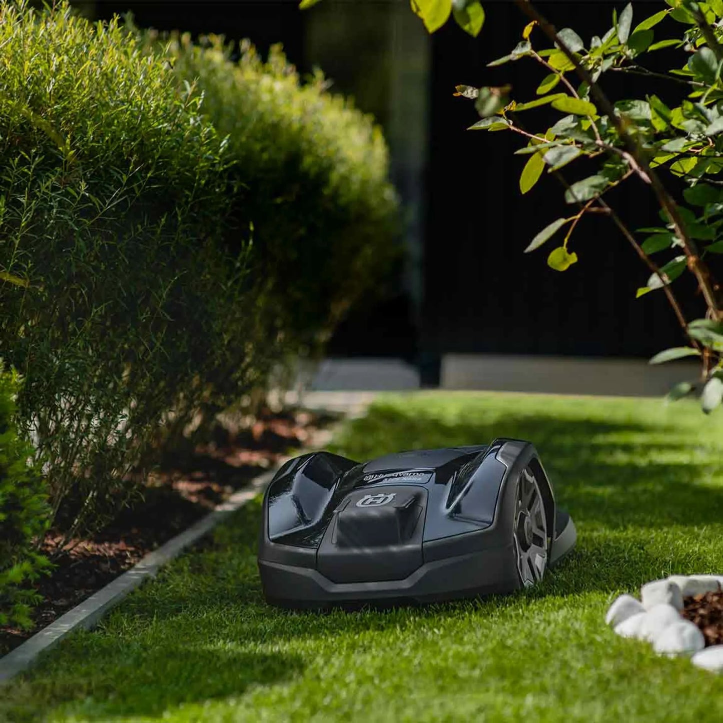 Husqvarna Automower 310E NERA Mähroboter & Garage